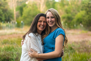 Obraz premium a mom with her daughter 
