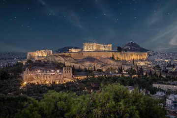 Gardinen Beautiful view of the Acropolis of Athens at night. © Felix Garcia Vila/Wirestock Creators