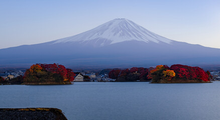 beautiful scenery of mount fuji in japan by day