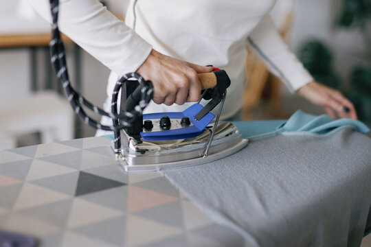Seamstress iron atelier