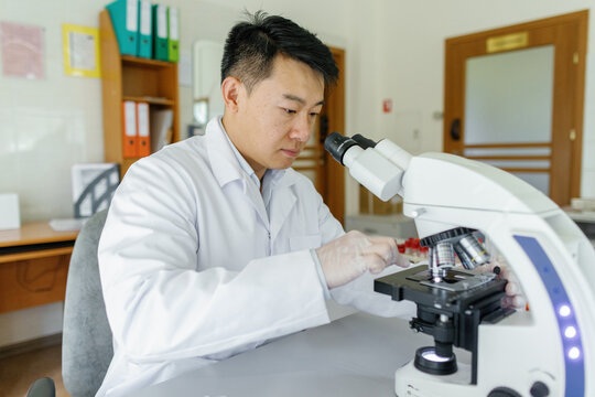 Microscope chemist analysis expertise technology lab