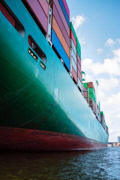 Container ship