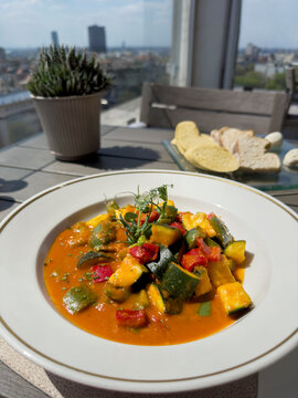 vegetables in tomato sauce