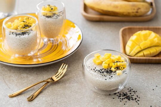 Vegan Tapioca Pudding. Made from Tapioca Pearls, Coconut and Mango