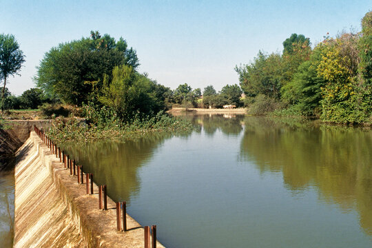 Check dam across river to collect excess water, Maharashtra, India