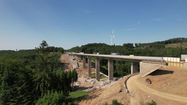 Teilsprengung der Talbr&uuml;cke Sterbecke / Autobahn A 45 Sauerlandlinie / vor Ausfahrt L&uuml;denscheid Nord