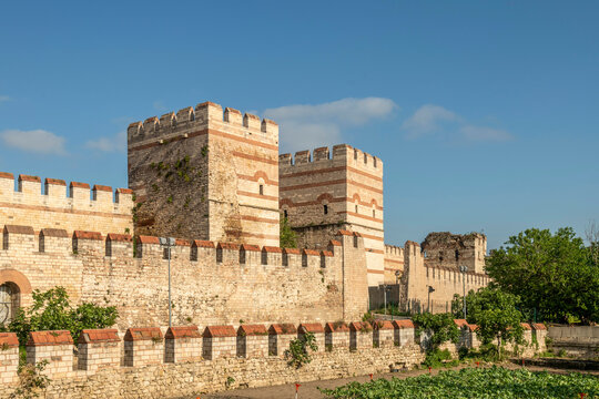 Name of the neighborhood means Belgrade Gate in Turkish, and was named so after the Ottoman sultan Suleiman the Magnificent conquered Belgrade in 1521