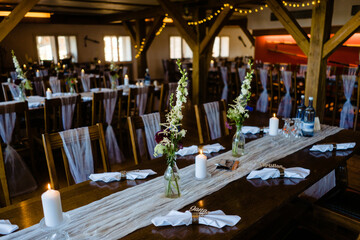 Elegante Tischdekoration