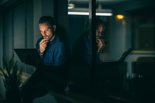 Economy trouble and business difficult moment