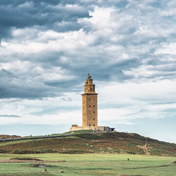 Photo of the Tower of Hercules in A Coruña on a cloudy day