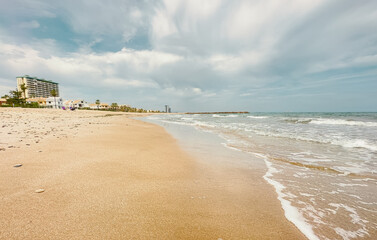 Playa de Els Plans en  El Puig de Santa Maria en Valencia, Espa&ntilde;a