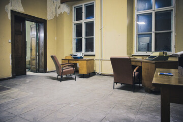 Büro - Raum - Vintage - Nostalgisch - Verlassener Ort - Urbex / Urbexing - Lostplace - Artwork -...