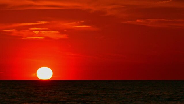 Sunrise Time Lapse Water Ocean Sun Rising On The sea Horizon Timelapse