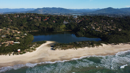 Fototapeta premium Praia do Rosa, Lagoa do Meio, Imbituba, Garopaba, Santa Catarina, Brasil
