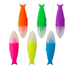 Multicolored fish shaped mini magic markers, six colors