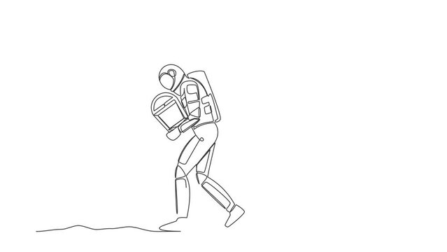 Animated self drawing of continuous line draw astronaut carrying treasure chest from moon underground. Treasure digging, growth wealth process. Cosmonaut deep space. Full length one line animation