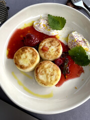 cheesecakes with jam