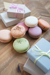 焼き菓子　マカロンとクッキーの贈り物