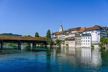 Olten, Stadt, Stadtturm, Aare, Fluss, Alte Brücke, Holzbrücke, Altstadt, Aareufer, historische Häuser, Sommer, Sommersonne, Sommertag, Solothurn, Schweiz