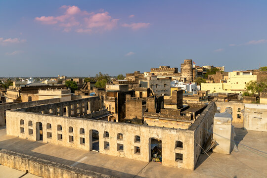 Panoramic view of the rooftops in the city of Mandawa, Rajasthan, India.