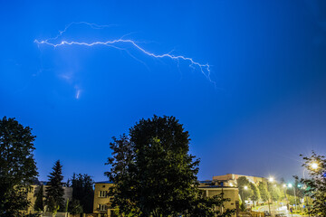 Burza z wyładowaniami atmosferycznymi w mieście Kalisz 