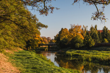 Kanał Bernardyński w Kaliszu jesienią