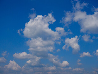 Fototapeta premium Blue sky background with clouds 