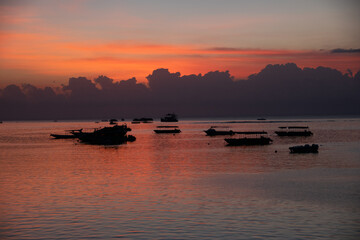 Naklejka premium Sunset at Nusa Lembongan
