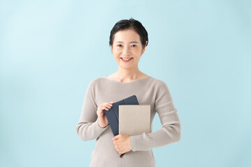 Obraz premium 女性ポートレート フリーランス ベンチャー企業 