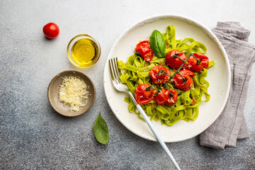 Pasta with cherry tomatoes