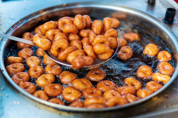 Lokma frying in Istanbul