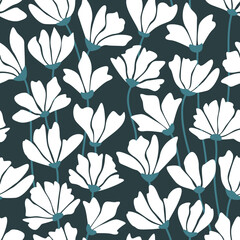 Ręcznie rysowane białe kwiatki na zielonym tle. Kwiatowy wzór wektorowy. Prosty design do wykorzystania na tkaninach lub w innych projektach. Wzór powtarzalny. © Monika