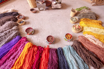 Tapetes de Teotitlán de lana. con tintes naturales (procedentes, por ejemplo, de la grana...