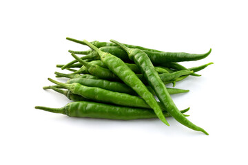 白背景の青唐辛子　コピースペースあり Green chili peppers (chile verde) on white background with copy space
