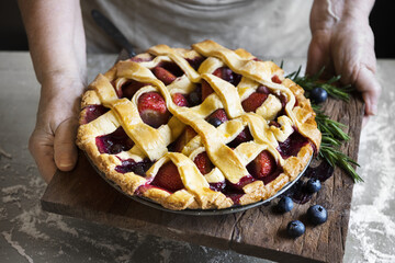 Homemade mixed berry pie