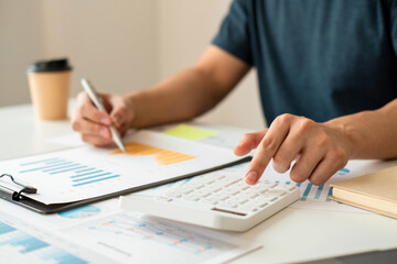 The business owner is analyzing the earnings from the chart to plan investments strategically in the next quarter, with a focus on maximizing growth and optimizing returns on capital.