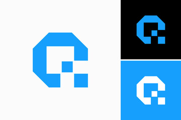 letter q with pixel data Vector Logo Premium