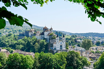 Aarburg, Kirche, Festung, Aare, Fluss, Altstadt, Altstadthäuser, Aargau, Zofingen, Aussichtspunkt, Sommer, Sommertag, Sommerwanderung, Schweiz © bill_17