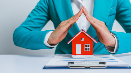 Realtor with contract, red house model, amenities, appraisal price, built-in, central business...