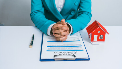Realtor with contract, red house model, amenities, appraisal price, built-in, central business...