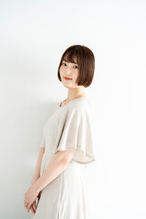 爽やかなショートカットの女性