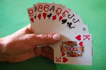 karty gra zieleń rozrywka rozgrywka  © Piotr