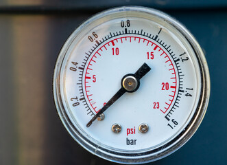 air pressure gauge macro shot 01
