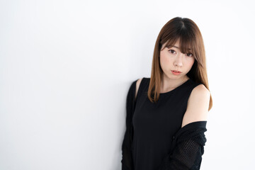茶髪の女性