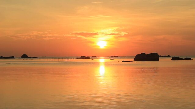 Natural view of the sunrise on the beach