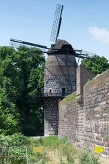 Poster Historische Windmühle Zons auf einer Stadtmauer gebaut. © armin_eckstein