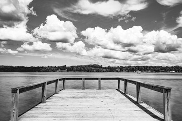 B&W Glass Water Dock