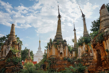 Fototapeta premium Pagoden in Myanmar