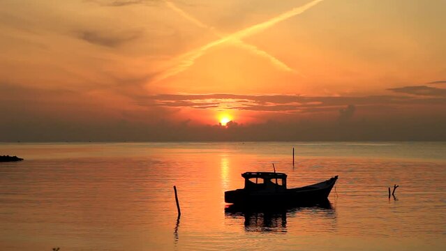 Natural view of the sunrise on the beach