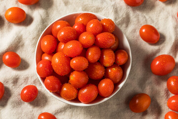 Red Raw Organic Cherry Tomatoes
